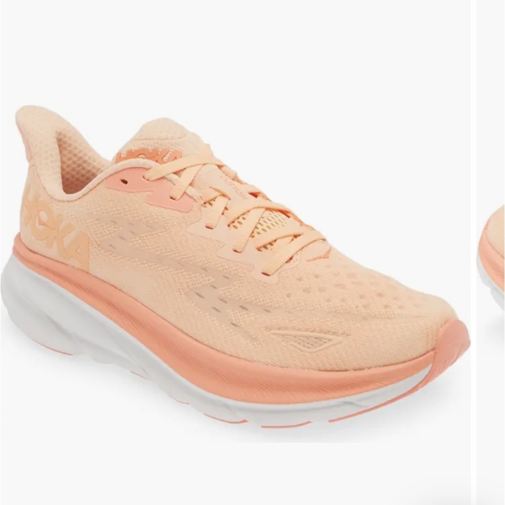 Hoka Clifton 9
